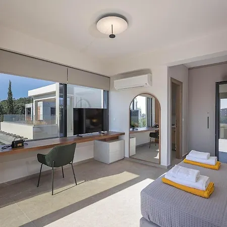 White Pearl - Private Pool -roof Garden - Penthouse Duplex 아파트 *
