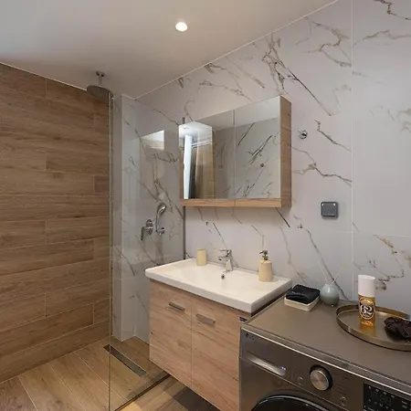 White Pearl - Private Pool -roof Garden - Penthouse Duplex 아파트 *