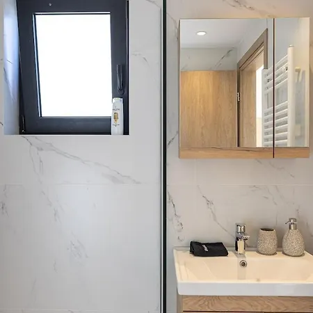 White Pearl - Private Pool -roof Garden - Penthouse Duplex 아파트 *